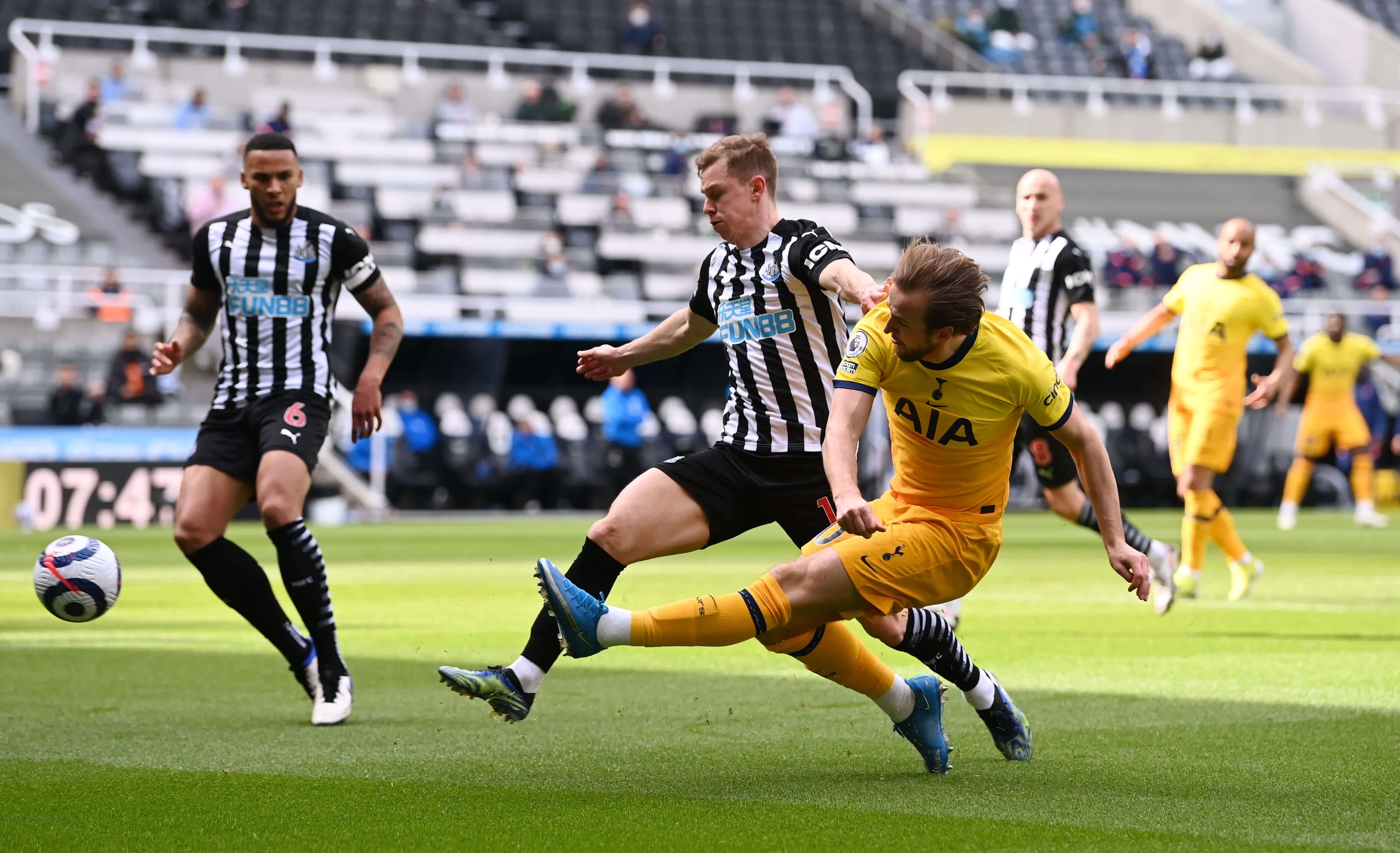 足球历来充 足球历来充